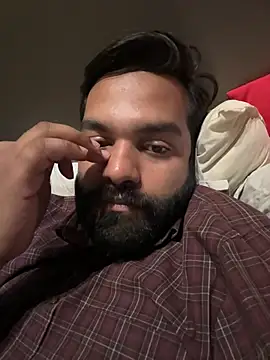 Snapshot of Rahil_94 chatting on 05/08/26, 02:43 Rahil 94 online show from 05/08/26, 02:43