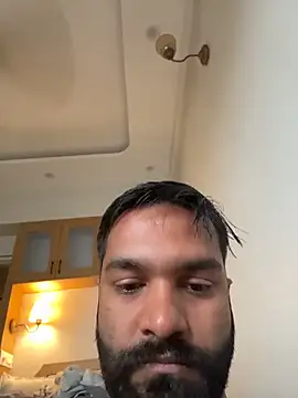 Snapshot of Rahil_94 chatting on 05/30/26, 01:06 Rahil 94 online show from 05/30/26, 01:06