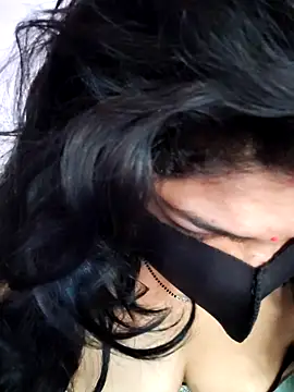 Snapshot of Romentic_lady chatting on 02/10/26, 01:37 Romentic lady online show from 02/10/26, 01:37