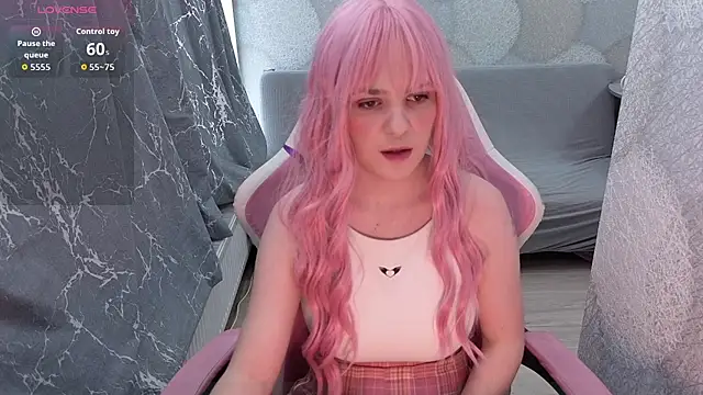 Snapshot of Mistress-Stella chatting on 03/03/26, 03:35 Mistress-Stella online show from 03/03/26, 03:35