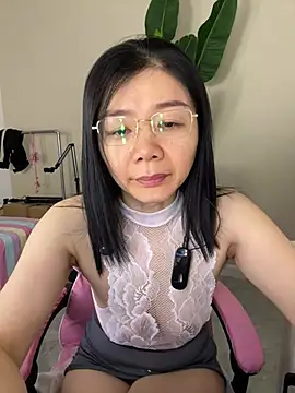 Snapshot of lukee666 chatting on 02/13/26, 01:49 lukee666 online show from 02/13/26, 01:49