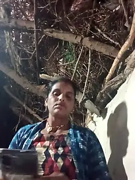 Manvi hote online show from 02/19/26, 04:26