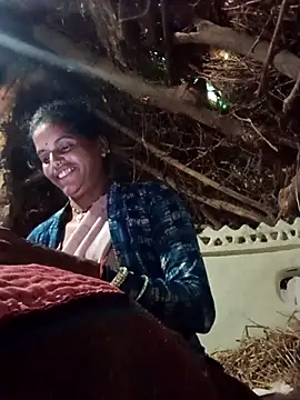 Manvi hote online show from 01/16/26, 02:04