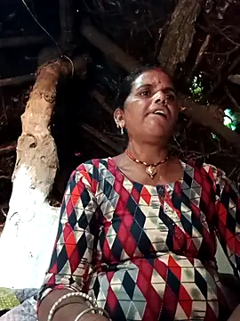 Manvi hote online show from 02/17/26, 08:11