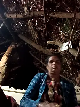 Manvi hote online show from 02/18/26, 01:03