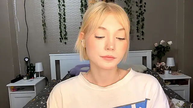 LlsabethHaze online show from 02/01/26, 08:34