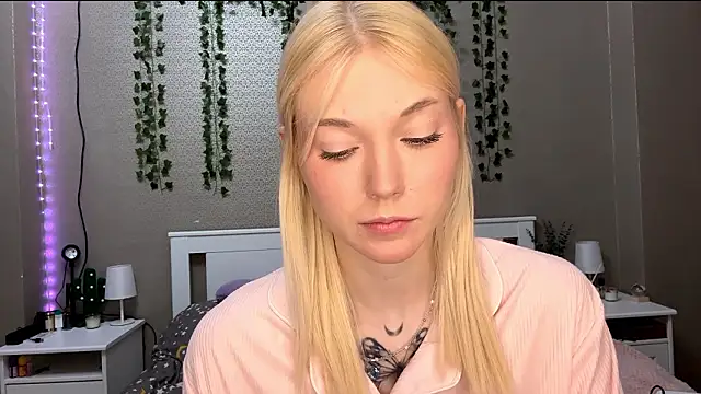 LlsabethHaze online show from 01/14/26, 03:26