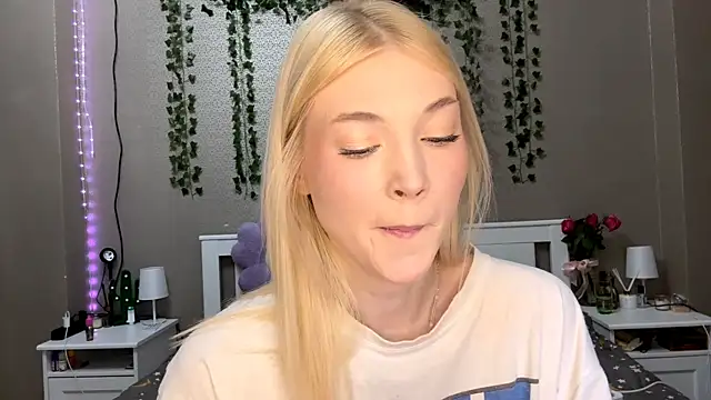 LlsabethHaze online show from 01/19/26, 09:24