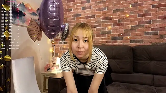 Snapshot of MartaHexen chatting on 02/23/26, 04:07 MartaHexen online show from 02/23/26, 04:07