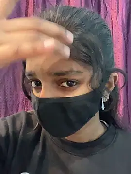 HotxAnamika online show from 02/13/26, 10:04