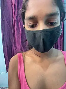 HotxAnamika online show from 02/11/26, 10:04