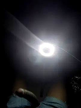 Snapshot of BlacHornet chatting on 02/05/26, 09:21 BlacHornet online show from 02/05/26, 09:21