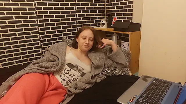 Snapshot of Spatgirl chatting on 02/13/26, 07:14 Spatgirl online show from 02/13/26, 07:14