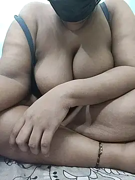Snapshot of Hot_mahi678 chatting on 01/07/26, 02:38 Hot mahi678 online show from 01/07/26, 02:38