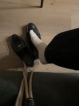 Snapshot of leshowcho chatting on 02/21/26, 08:55 leshowcho online show from 02/21/26, 08:55