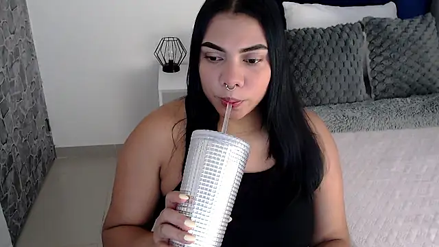 Snapshot of isabelateran chatting on 02/05/26, 06:15 isabelateran online show from 02/05/26, 06:15