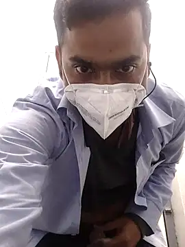 Snapshot of your_hot_dady chatting on 01/05/26, 06:00 your hot dady online show from 01/05/26, 06:00