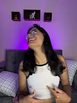 Iam Lyan  online show from 03/25/26, 07:13