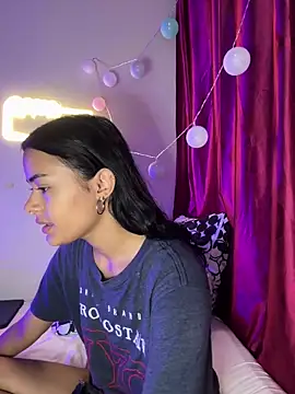 Iam Lyan  online show from 03/01/26, 09:48