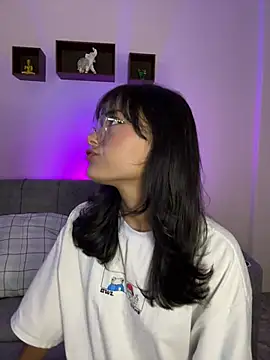 Iam Lyan  online show from 03/29/26, 06:42