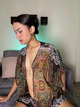 Iam Lyan  online show from 05/30/26, 10:15