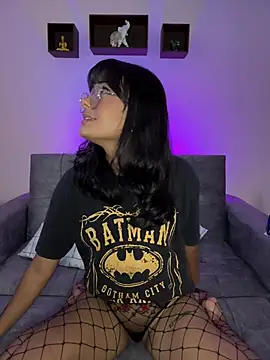 Iam Lyan  online show from 04/01/26, 07:44