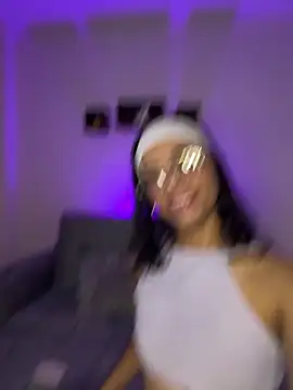 Iam Lyan  online show from 03/20/26, 08:54