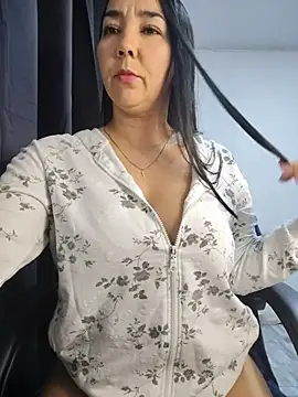 nathpalacios  online show from 02/04/26, 01:44