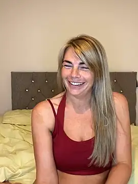 Scarlett the girlnextdoor online show from 05/05/26, 09:07