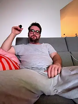 Dominic2295 online show from 01/16/26, 04:27