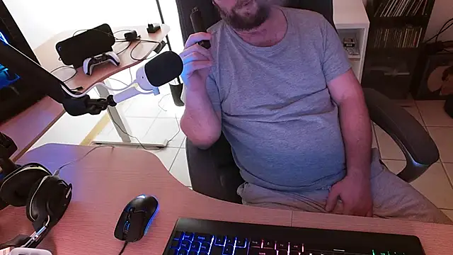 Dominic2295 online show from 02/11/26, 05:46