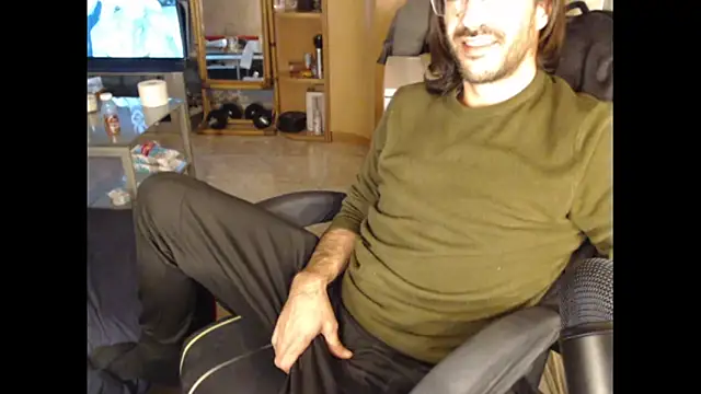 Snapshot of Blackroseyzeus chatting on 01/13/26, 04:55 Blackroseyzeus online show from 01/13/26, 04:55