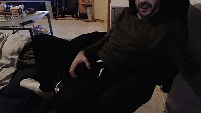 Snapshot of Blackroseyzeus chatting on 01/14/26, 04:54 Blackroseyzeus online show from 01/14/26, 04:54