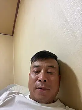 Snapshot of 07tyt0717 chatting on 07/12/26, 01:45 07tyt0717 online show from 07/12/26, 01:45