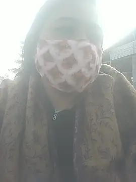 momo loves online show from 01/10/26, 09:15