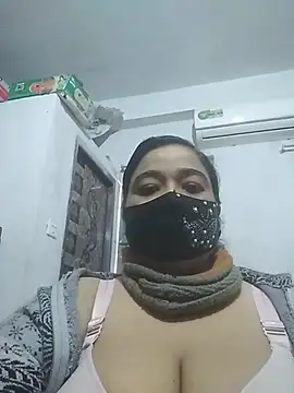 Snapshot of momo_loves chatting on 02/06/26, 03:35 momo loves online show from 02/06/26, 03:35