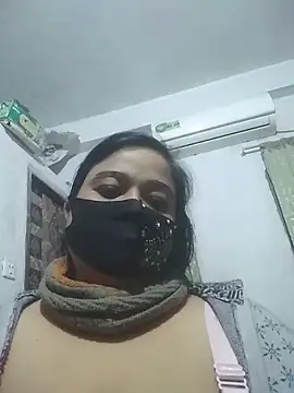 Snapshot of momo_loves chatting on 02/08/26, 06:05 momo loves online show from 02/08/26, 06:05