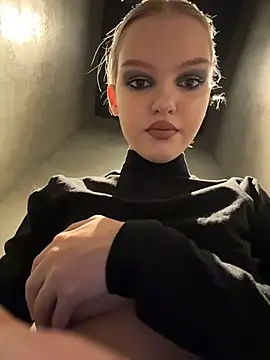 Snapshot of AshleyMur chatting on 02/04/26, 06:08 AshleyMur online show from 02/04/26, 06:08