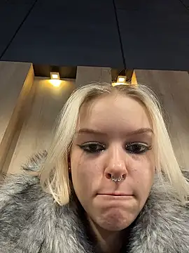 Snapshot of AshleyMur chatting on 01/07/26, 03:33 AshleyMur online show from 01/07/26, 03:33