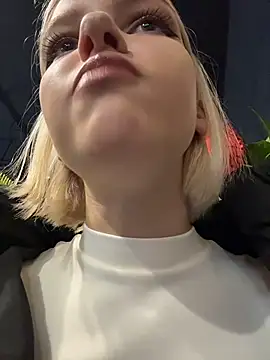 Snapshot of AshleyMur chatting on 02/11/26, 04:23 AshleyMur online show from 02/11/26, 04:23