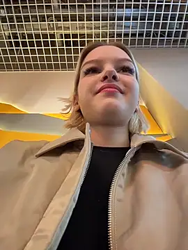 AshleyMur online show from 04/11/26, 06:21