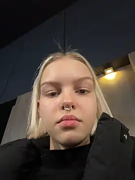 Snapshot of AshleyMur chatting on 01/06/26, 04:05 AshleyMur online show from 01/06/26, 04:05