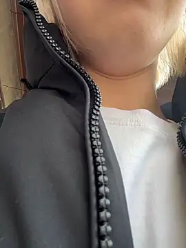 AshleyMur online show from 03/19/26, 05:51