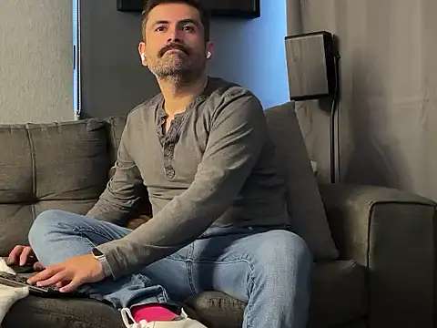 LukasMackenna online show from 05/24/26, 12:49