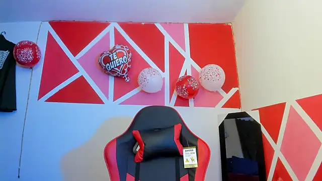 Snapshot of abril_onnel chatting on 02/19/26, 07:22 abril onnel online show from 02/19/26, 07:22