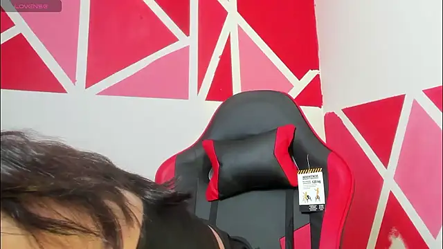 Snapshot of abril_onnel chatting on 01/15/26, 07:06 abril onnel online show from 01/15/26, 07:06