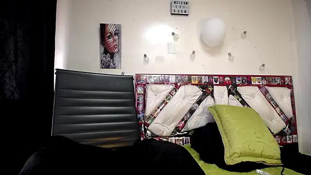 abril onnel online show from 03/22/25, 08:15