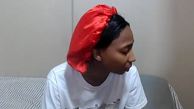 ExtraDoll online show from 02/24/26, 10:05