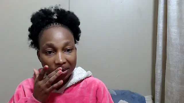 ExtraDoll online show from 04/15/26, 06:08