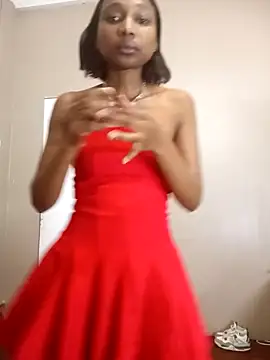 ExtraDoll online show from 05/03/26, 05:16